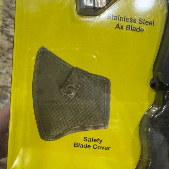 NEW IN BOX Protocol 5-in-1 Ax/Wrench Multi Tool - Black - Picture 6 of 12